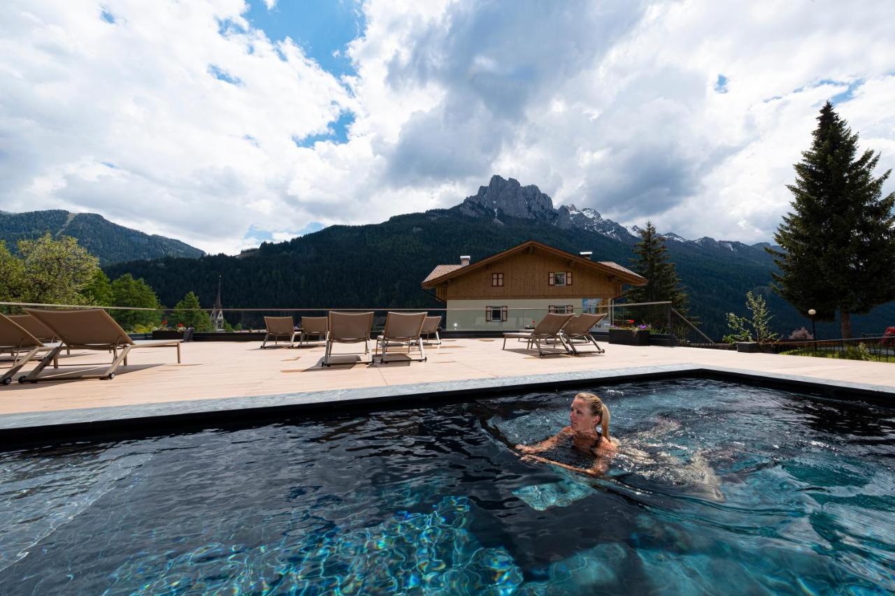 Ciampedie Luxury Alpine Spa Hotel Vigo di Fassa Bagian luar foto